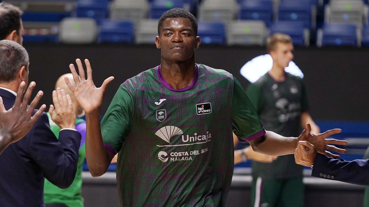 Envergure Yannick Nzosa Scouting reports & stats